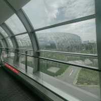 Jewel Changi Airport - น้ำพุในร่มใจกลางสนามบิน