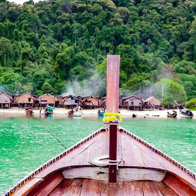 หมู่บ้านมอแกน หมู่เกาะสุรินทร์