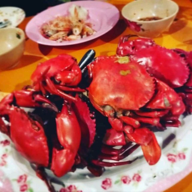 เฌอบุรี ล่องแพ แลเหยี่ยว กินปู