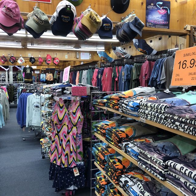 美國｜喬治亞州 海倫小鎮 連帽衫店