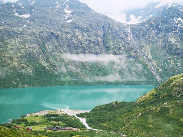 The hiking in Besseggen, Norway