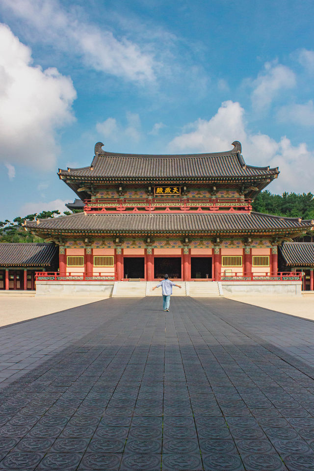 찬란했던 백제문화를 재현한 '백제문화단지'