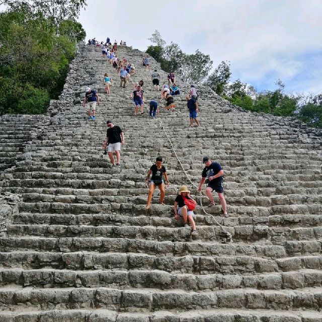 Climbing Coba's pyramid 