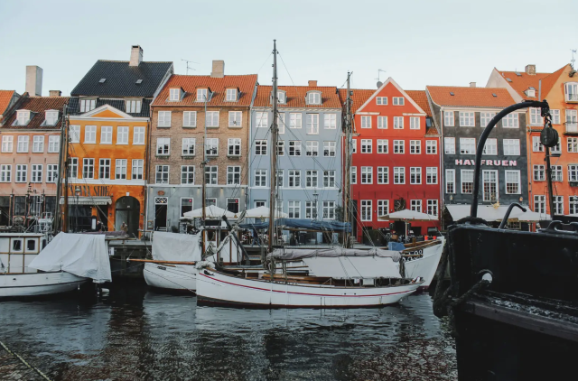 Morning walk around Nyhavn