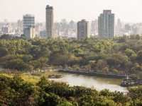 有『台灣西湖』之美譽，高雄澄清湖風景區，著名景點有三橋、六勝、八景，值得來訪。