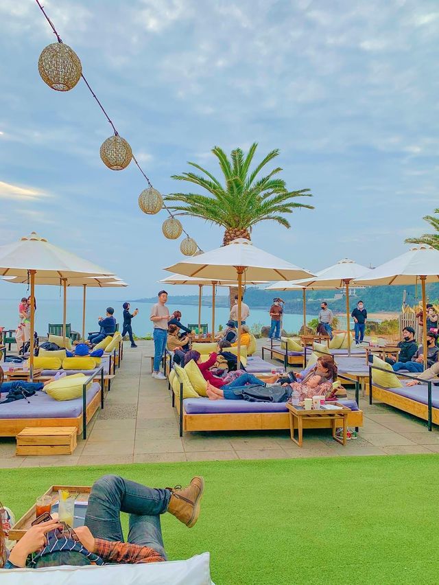 제주에서 가장 힙한 오션뷰 카페🌴🤍