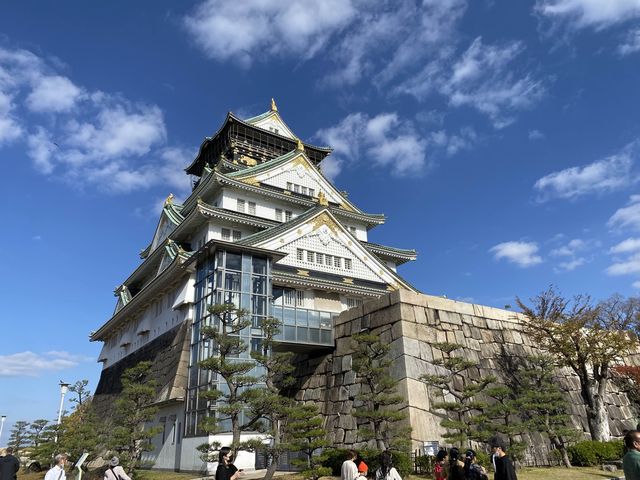 紅葉も映えます『大阪城』