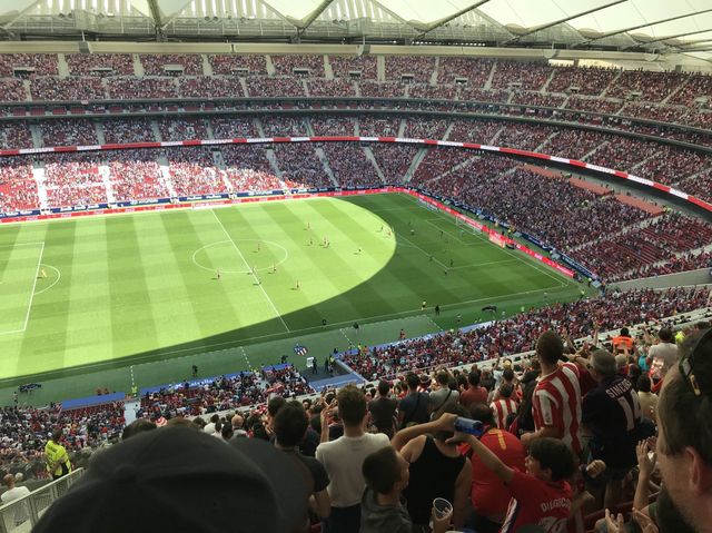 スペイン🇪🇸 サッカーの強豪アトレティコ・マドリードの本拠地をご紹介