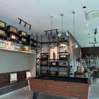 โรงแรมสการ์เลท