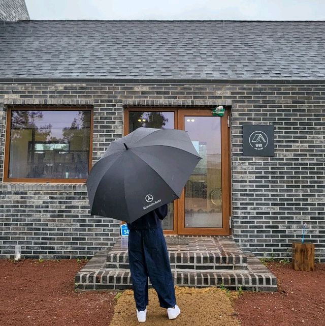 비오는날 제주☔️ 유람위드북스 카페