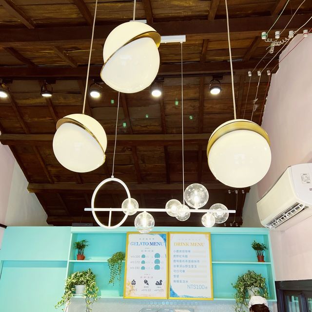 粉紅拍照網美店｜小鹿義式冰淇淋｜少女心噴發
