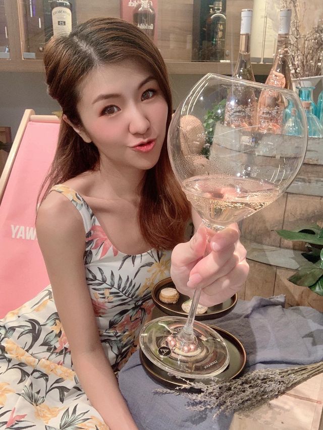 summer staycation at shopping mall?!?!?! summer staycation at shopping mall?!?!?!