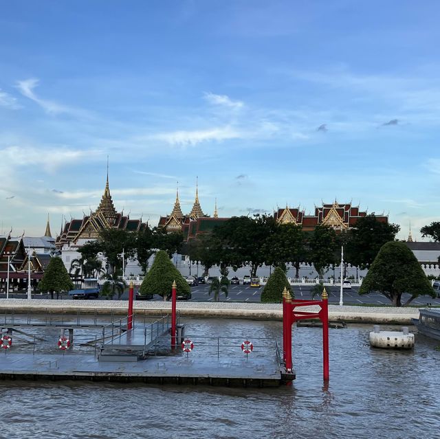ล่องเรือชมวิว แม่น้ำเจ้าพระยา 