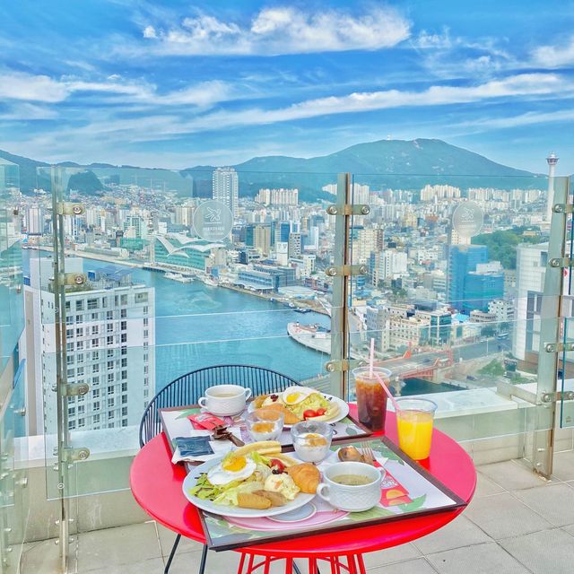 부산 오션뷰를 파노마라로 볼 수 있는 라발스호텔