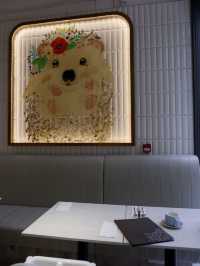 沐浴於樹林與陽光的小黃鴨cafe