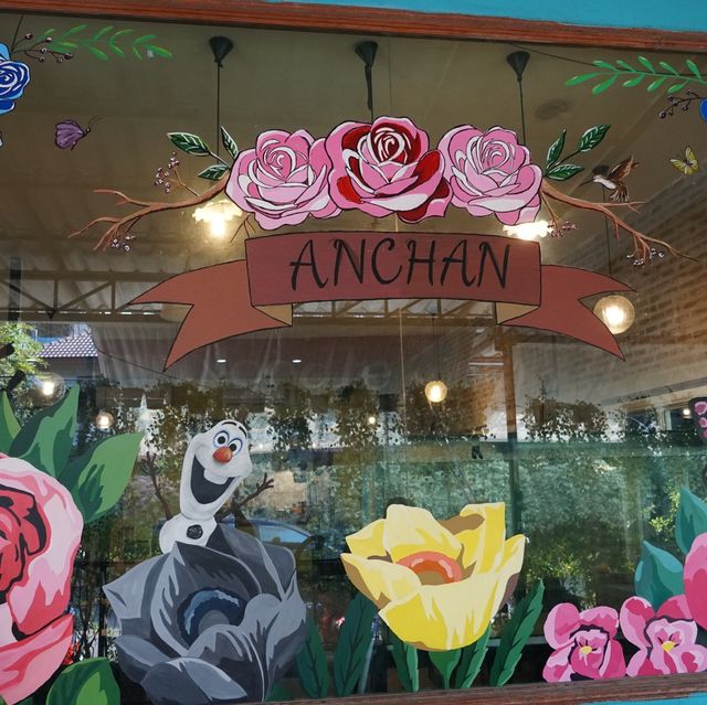 ก๋วยเตี๋ยวร้านดังเชียงใหม่ เส้นสีอัญชัน