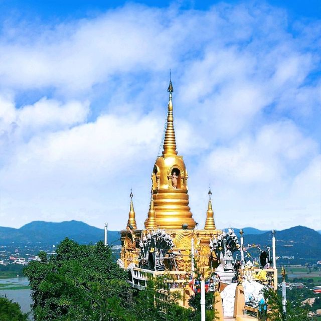 ชมถ้ำมังกรสวรรค์  วัดบ้านถ้ำ กาญจนบุรี