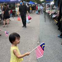 mount Austin night market local pasam malam