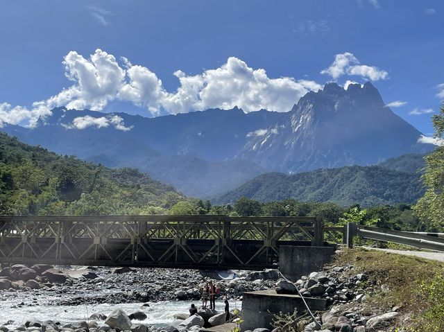 Bridge before Mount Kinabalu 