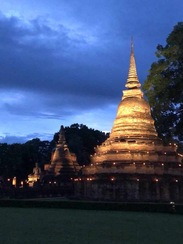 Full Moon night at Sukhothai