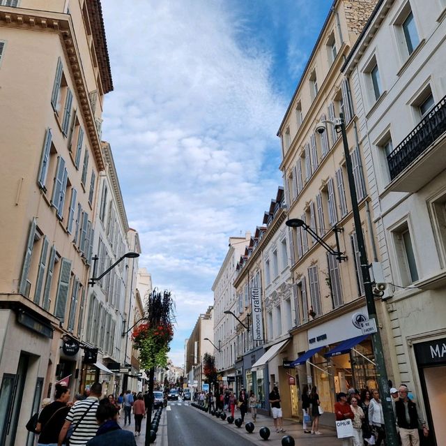 Shop on Antibes Street and Meynadier Street