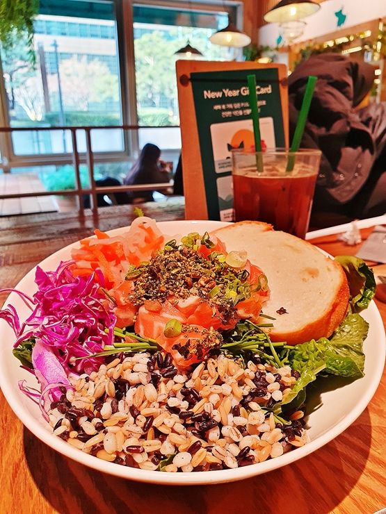 맛있는 샐러드를 즐길 수 있는 광화문 맛집