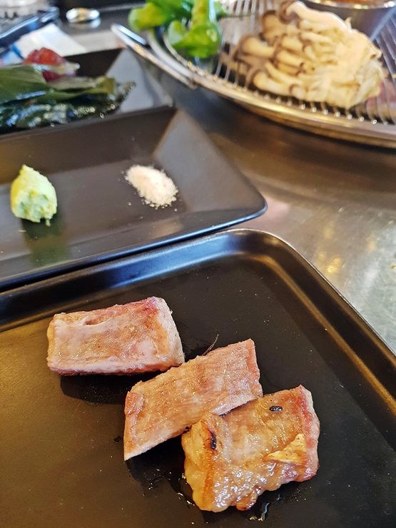 수준 높은 이베리코 돼지 맛집. 이태원 소설옥