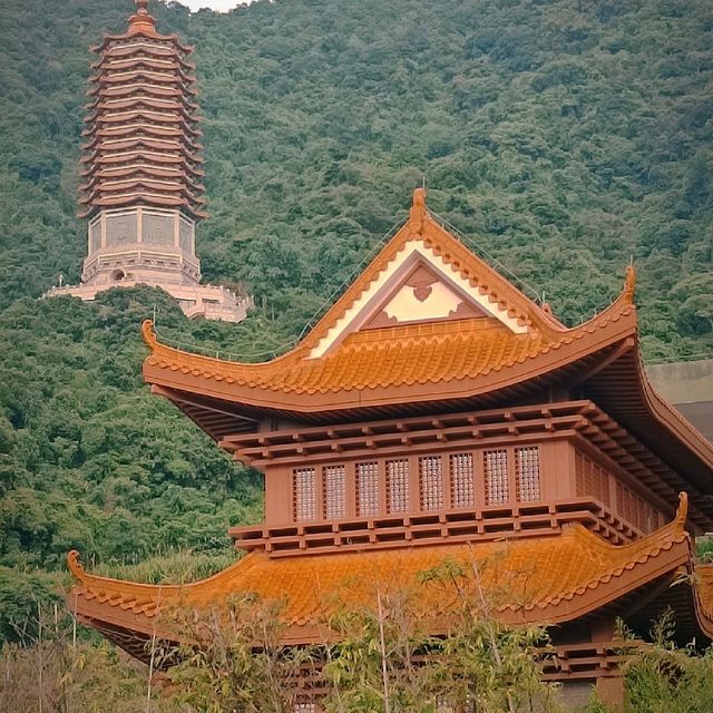 Hongfa Temple, Amazing structure!!! ❤️