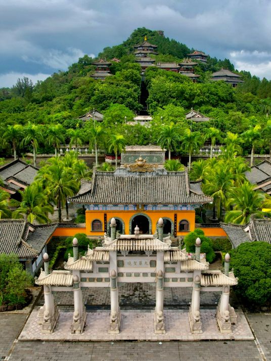 One of the best temples in Hainan💚