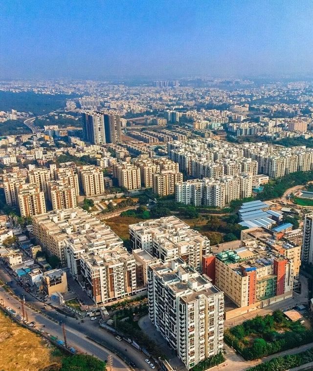 The sixth largest city in India that is currently developing at full speed.