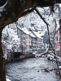 One of Germany's most beautiful town | Monschau's winter wonderland ||