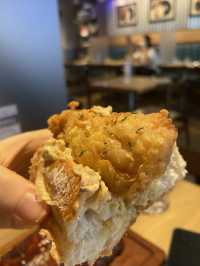 一點也沒有「窮」感的爆餡高質窮孩魚柳三文治