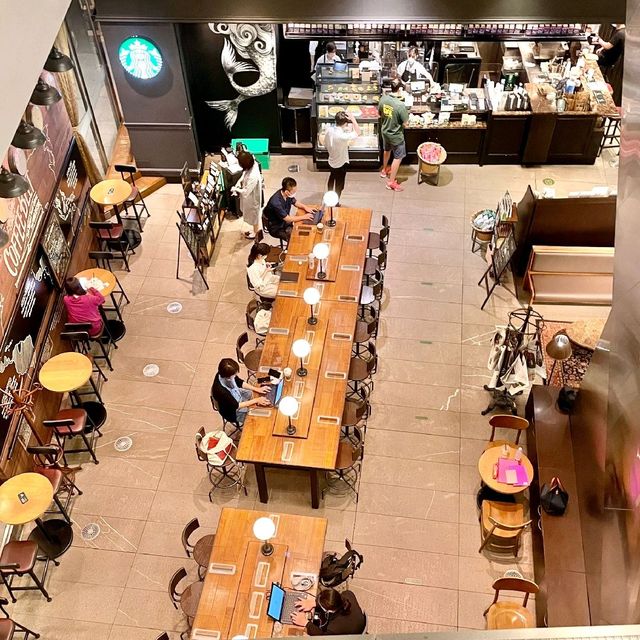 スタバ多すぎな六本木ヒルズ