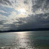 海も夕日も美しい、絶景だらけの崎原ビーチ