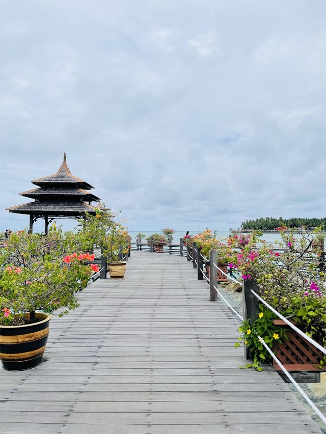 MABUL WATER BUNGALOWS