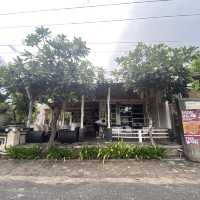 A restaurant with a Bali temple twist 