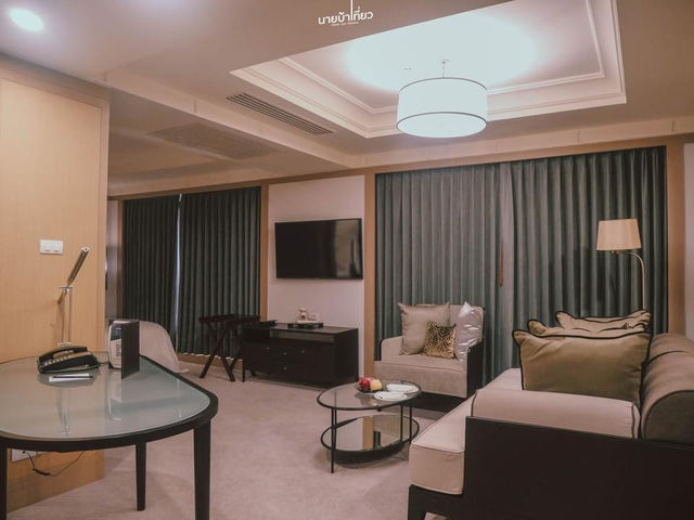  𝐁𝐚𝐧𝐲𝐚𝐧 𝐓𝐫𝐞𝐞 𝐁𝐚𝐧𝐠𝐤𝐨𝐤 ย่านสาทร