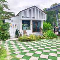 "บรรยากาศสุดชิล กับ cafe' ริมแม่กลอง"