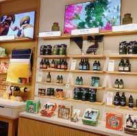 購物環境優美🧡💛🧼L'OCCITANE歐舒丹-忠孝門市 L'OCCITANE Zhongxiao Store
