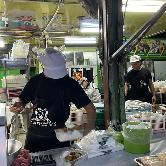หมูทอดเจ๊จง