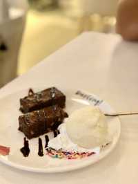 《Puzzle Dining & Cafe》 Brownie 我覺得佢真係做得好出色！