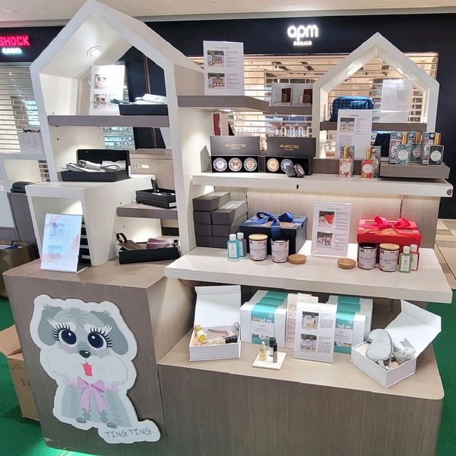 《聖誕寵物嘉年華暨》 期間限定店 🤩～  香港山頂廣場 🎊 