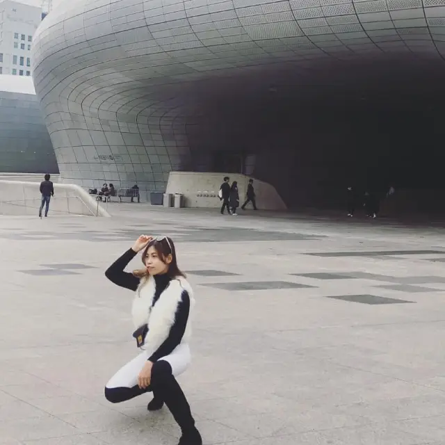 Lạc bước tại Dongdaemun Design Plaza🗼