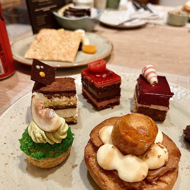 Staycation‼️香港北角維港凱悅尚萃酒店1泊2食+按摩🍀