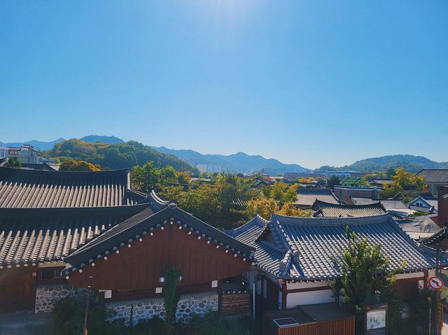 가을 맞이가 한창인 🍁 전주 한옥마을 가을 맞이가 한창인 🍁 전주 한옥마을