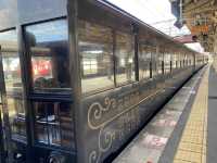 2024年3月頃運転終了。車齢100年越え。日本で最も古い現役の蒸気機関車がけん引する列車『SL人吉』外装。