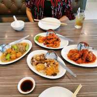 มาทานอาหารจีนรสดั้งเดิมที่ พูลสินภัตตาคาร กัน 😋