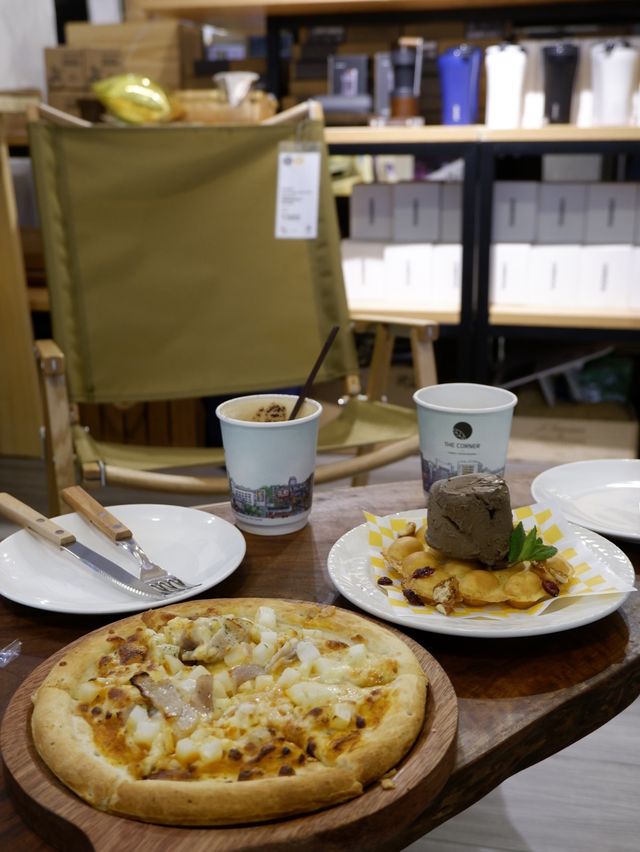 樓上Cafe之室內露營x文青商店