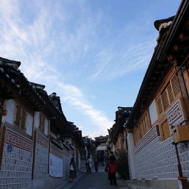 날씨가 선선해진 지금, 한복 데이트