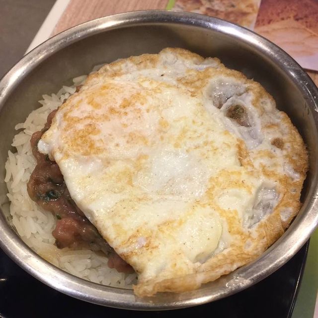 機鐵站內點心名店—添好運點心專門店